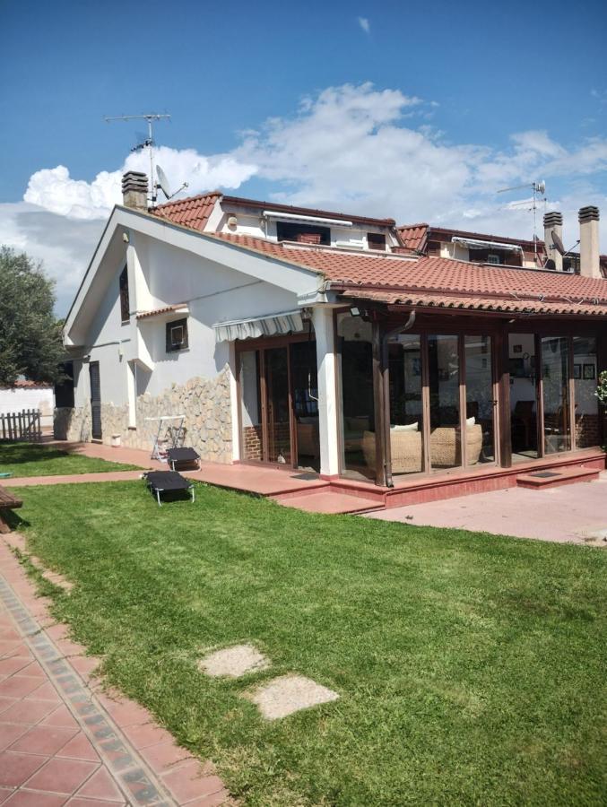 Villa Mery L'Americano Exterior foto