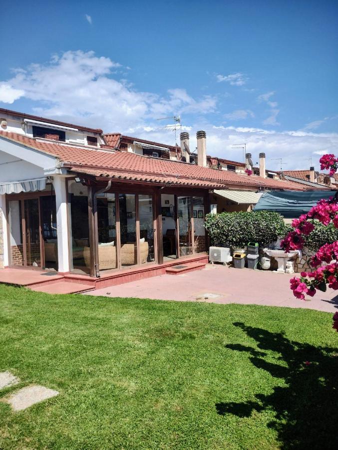 Villa Mery L'Americano Exterior foto